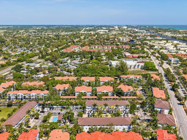 $299,000 | 513 Bayfront Drive, Boynton Beach, FL 33435
