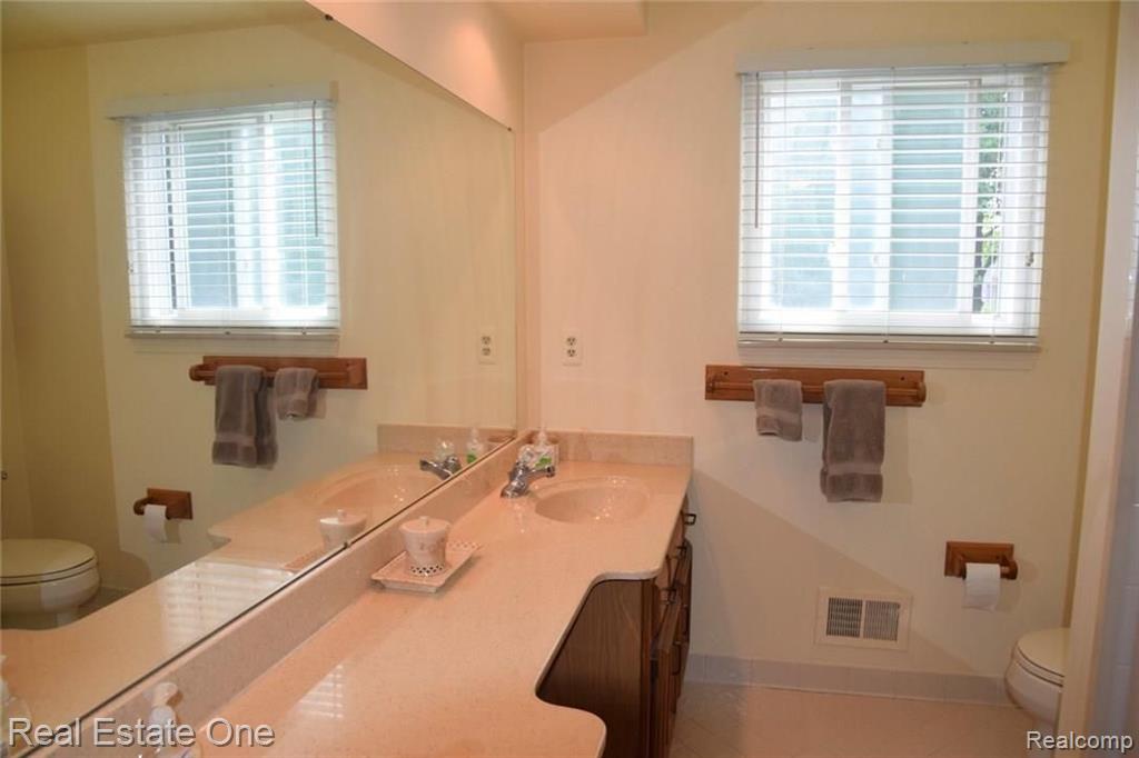 745 Lion Street Rochester Hills, MI 48307 - Photo 58 of 80