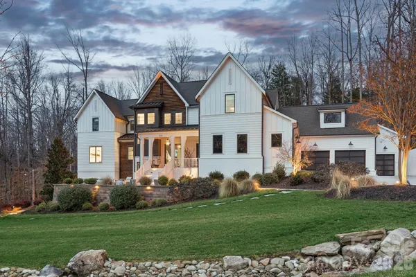 $3,935,125 | 16610 Reinsch Drive, Davidson, NC 28036