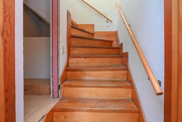 $214,900 | 1021 Navarino Street, Algoma, WI 54201