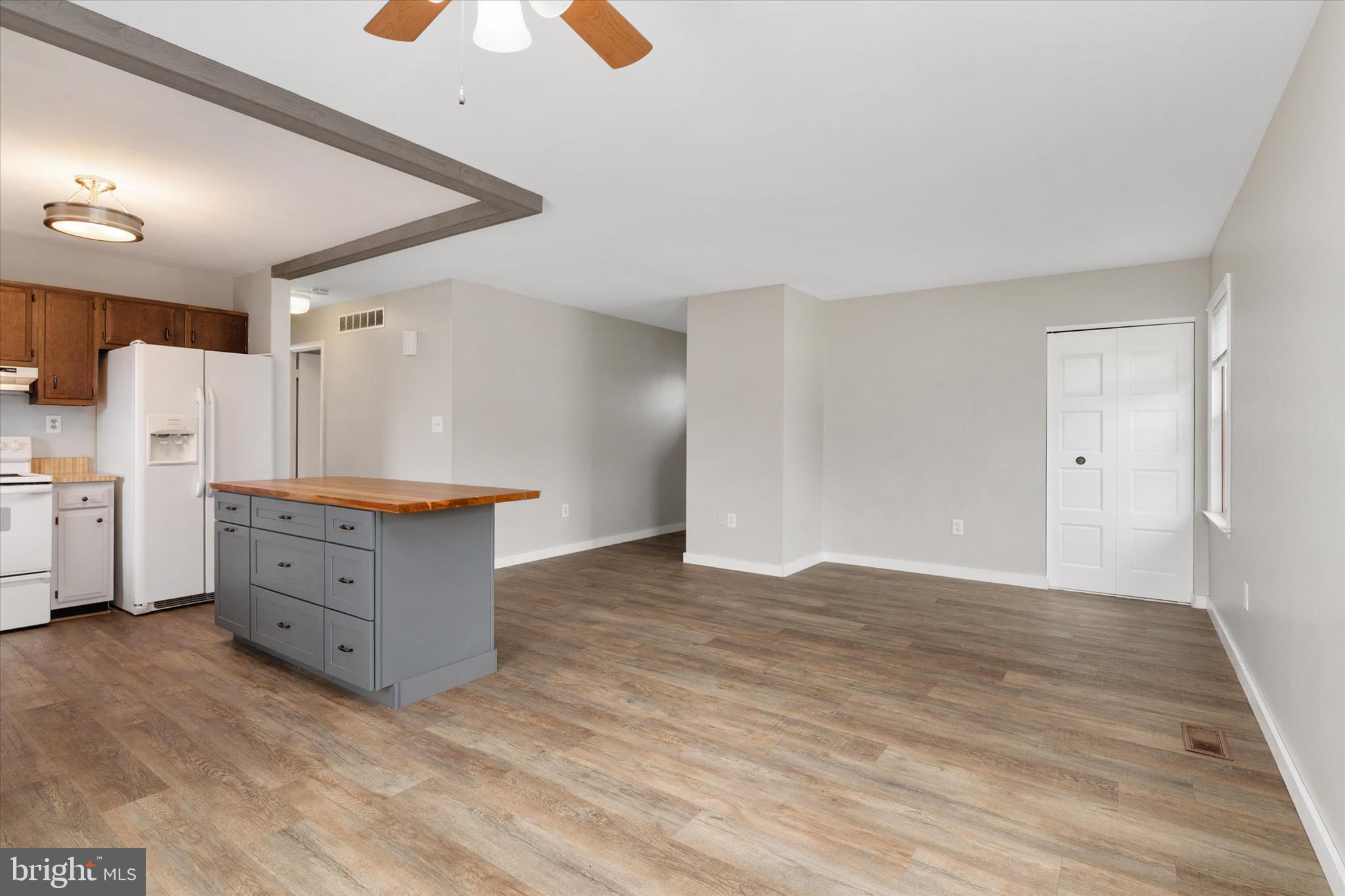 169 Roland Road Pasadena, MD 21122 - Photo 15 of 35