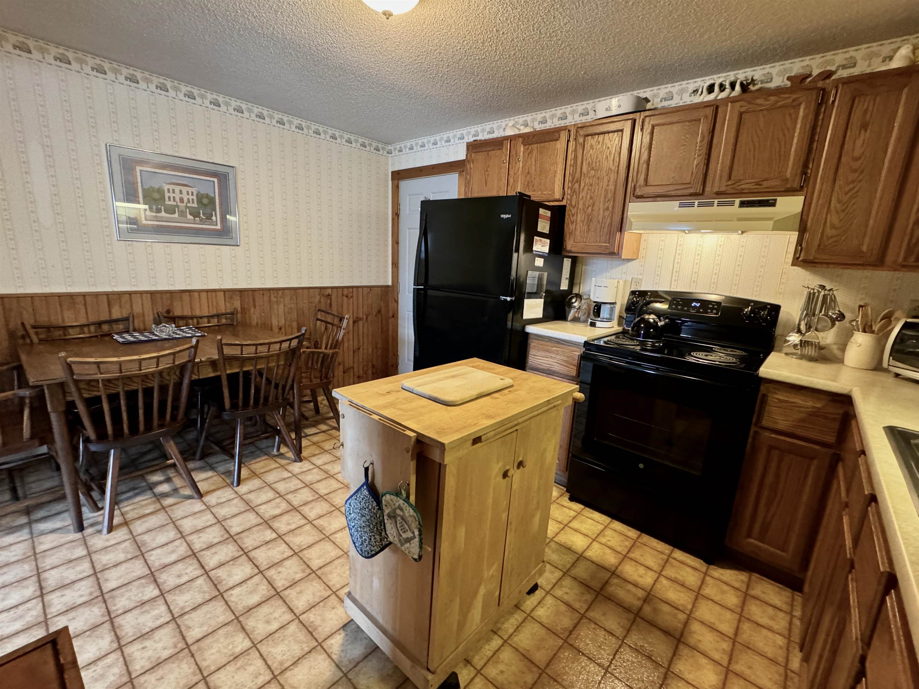 85 Main Street, Unit 305 Ludlow, VT 05149 - Photo 3 of 24 Gallery Image 3
