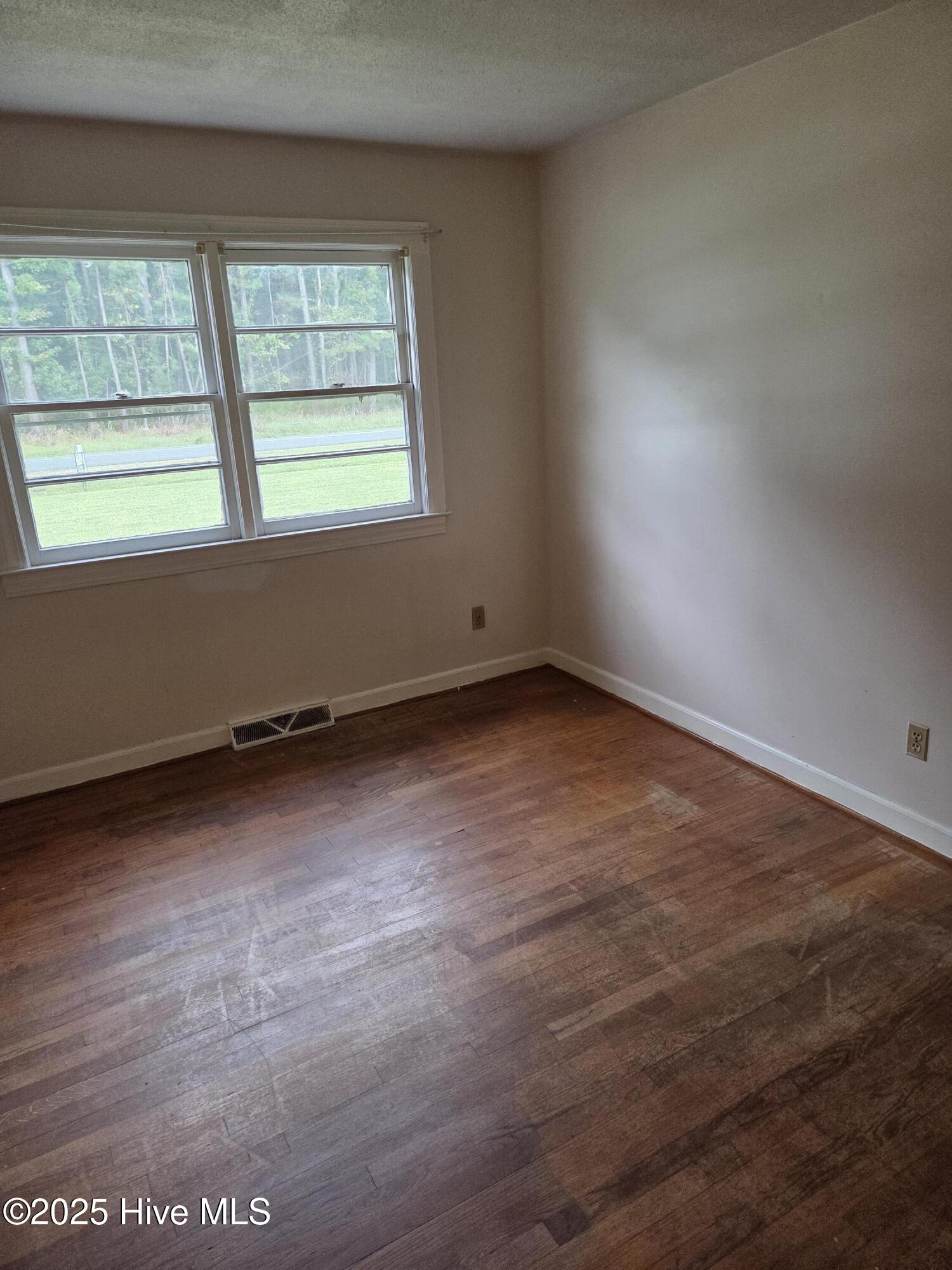 275 Sand Hill Road Dover, NC 28526 - Photo 7 of 20 Bedroom 1