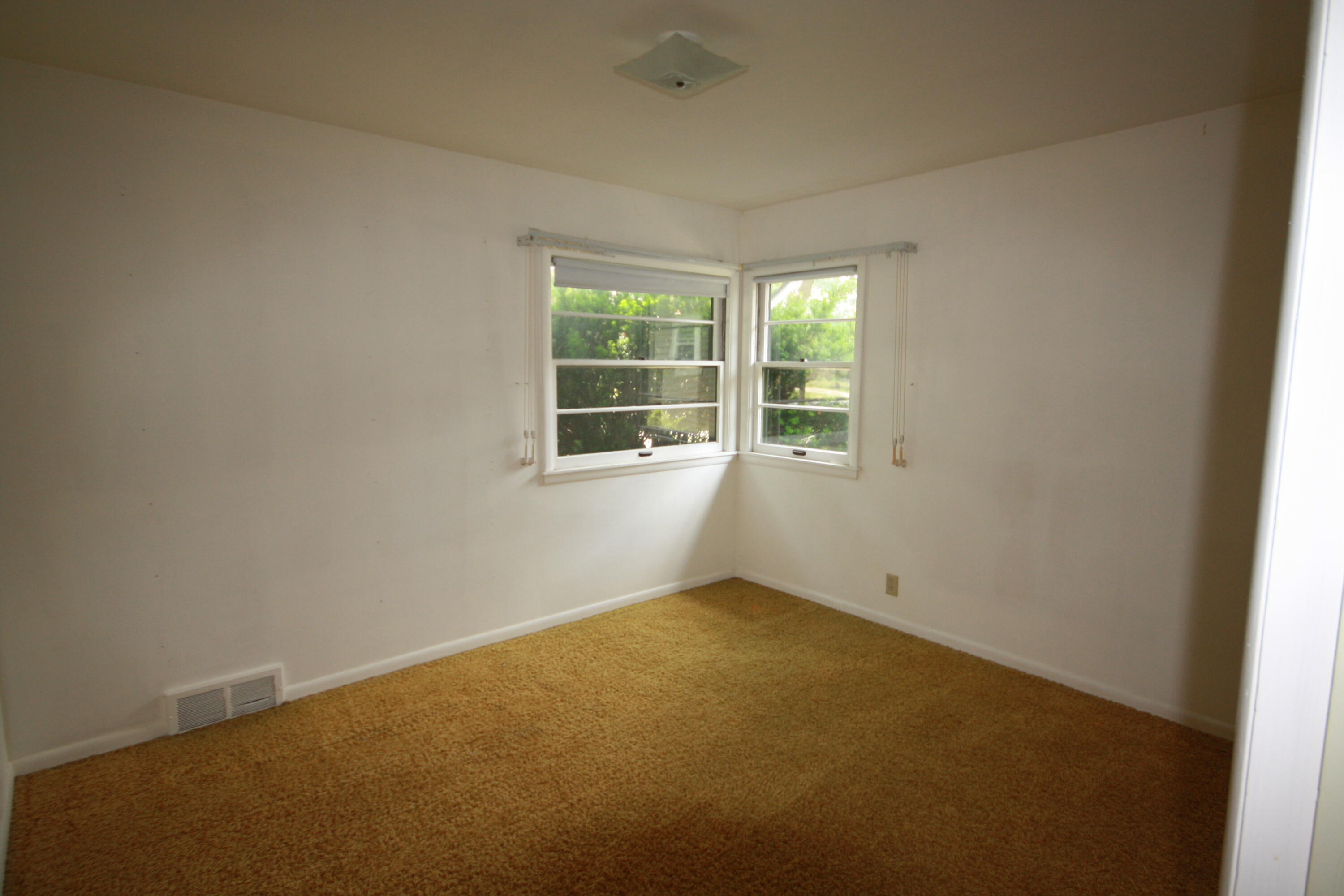2908 Olney Road Kalamazoo, MI 49006 - Photo 10 of 17 IMG_7132