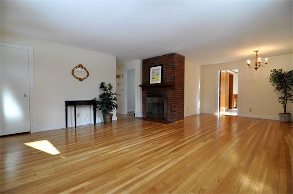 17 Skyview Road Lexington, MA 02420 - Photo 11 of 19 Gallery Image 11