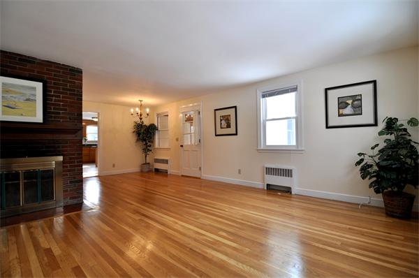 17 Skyview Road Lexington, MA 02420 - Photo 3 of 19 Gallery Image 3