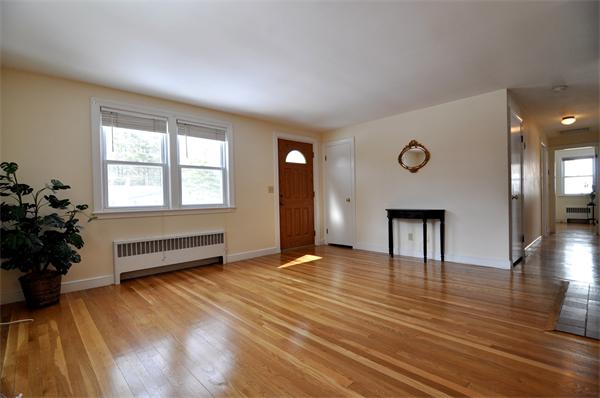 17 Skyview Road Lexington, MA 02420 - Photo 4 of 19 Gallery Image 4