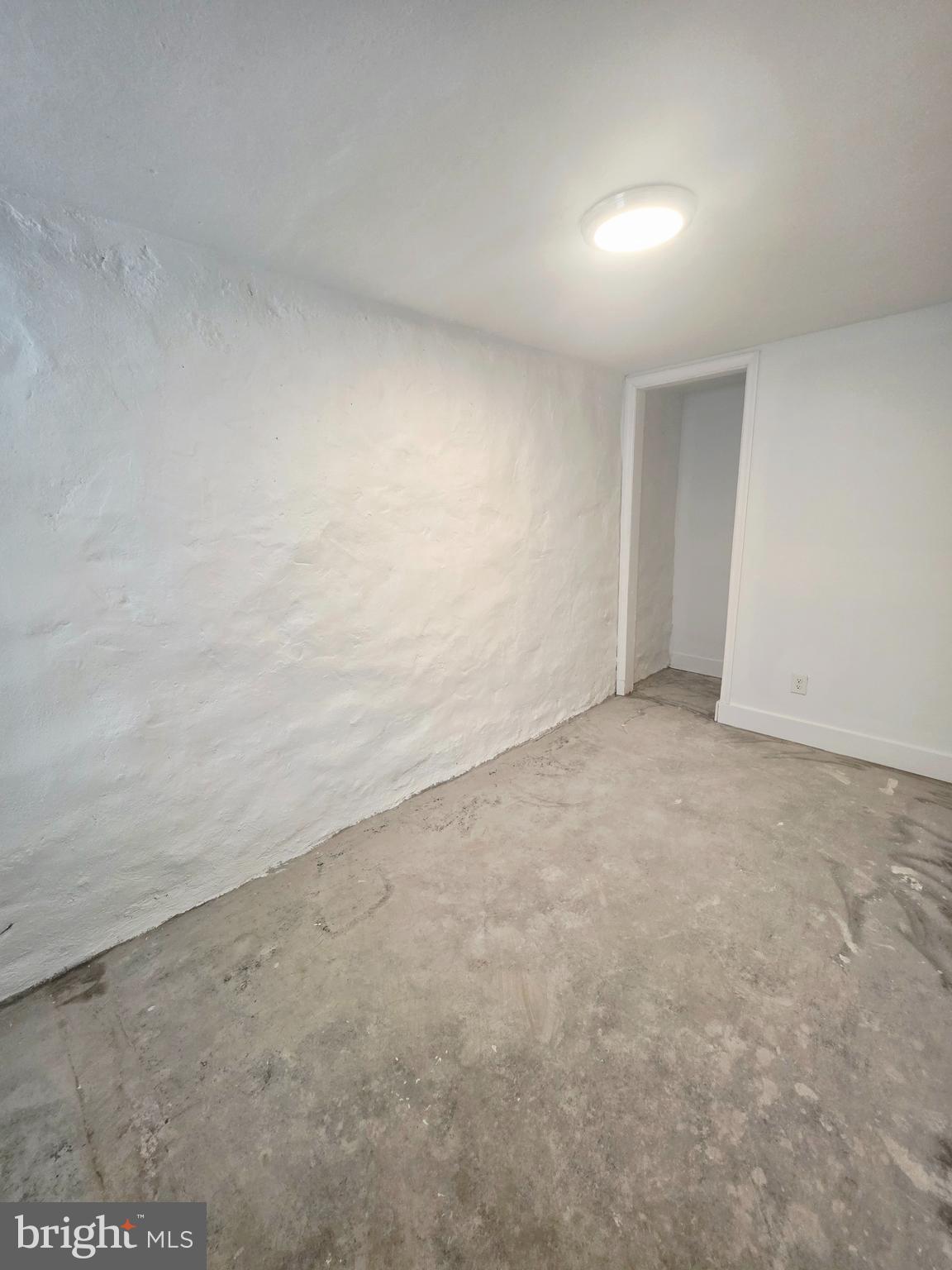 6965 Clinton Road Upper Darby, PA 19082 - Photo 18 of 23