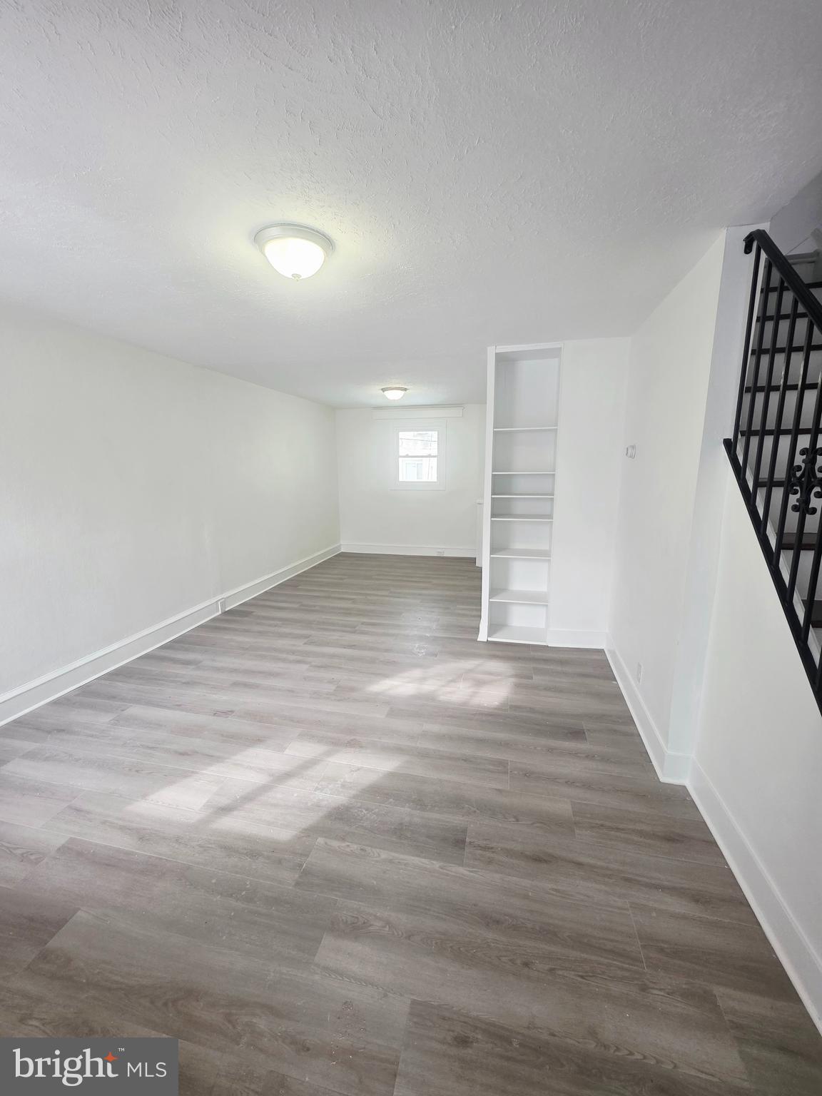 6965 Clinton Road Upper Darby, PA 19082 - Photo 4 of 23