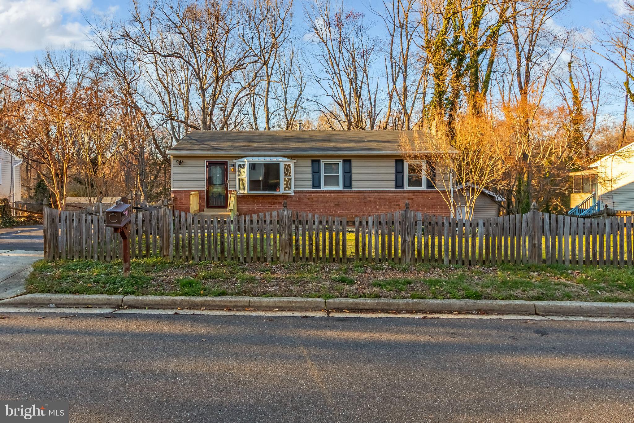 5402 Trent Street Clinton, MD 20735 - Photo 2 of 22