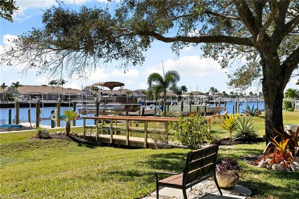 $425,000 | 285 Cays Drive, Unit 2306, Naples, FL 34114