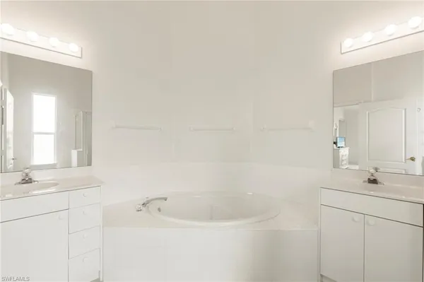 $425,000 | 285 Cays Drive, Unit 2306, Naples, FL 34114