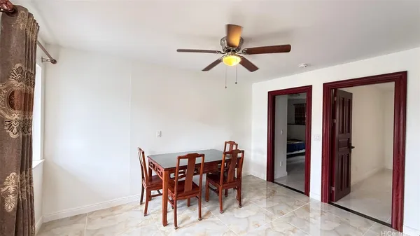 $2,100 | 1594 Wailele Street, Unit DOWNSTAIRSC, Honolulu, HI 96819