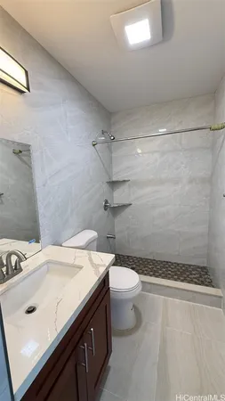 $2,100 | 1594 Wailele Street, Unit DOWNSTAIRSC, Honolulu, HI 96819