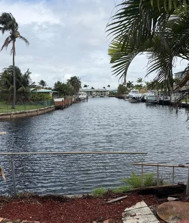 $800,000 | 933 Southeast 10th Court, Pompano Beach, FL 33060