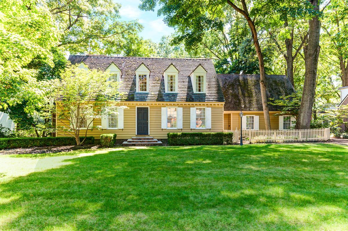 2369 Dorset Road Columbus, OH 43221 - Photo 1 of 36