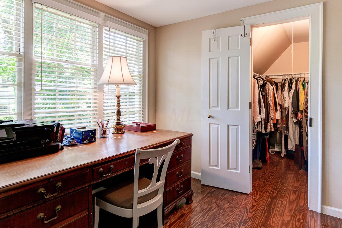 2369 Dorset Road Columbus, OH 43221 - Photo 24 of 36