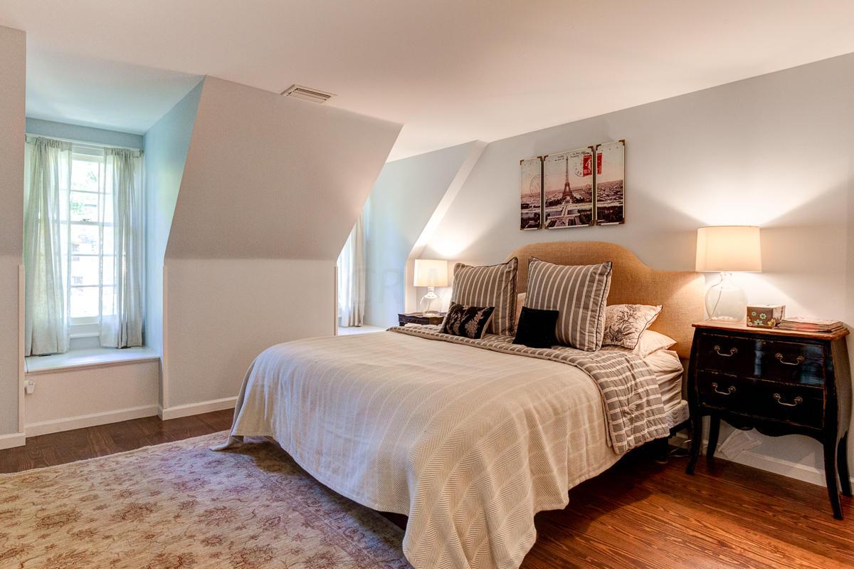 2369 Dorset Road Columbus, OH 43221 - Photo 27 of 36