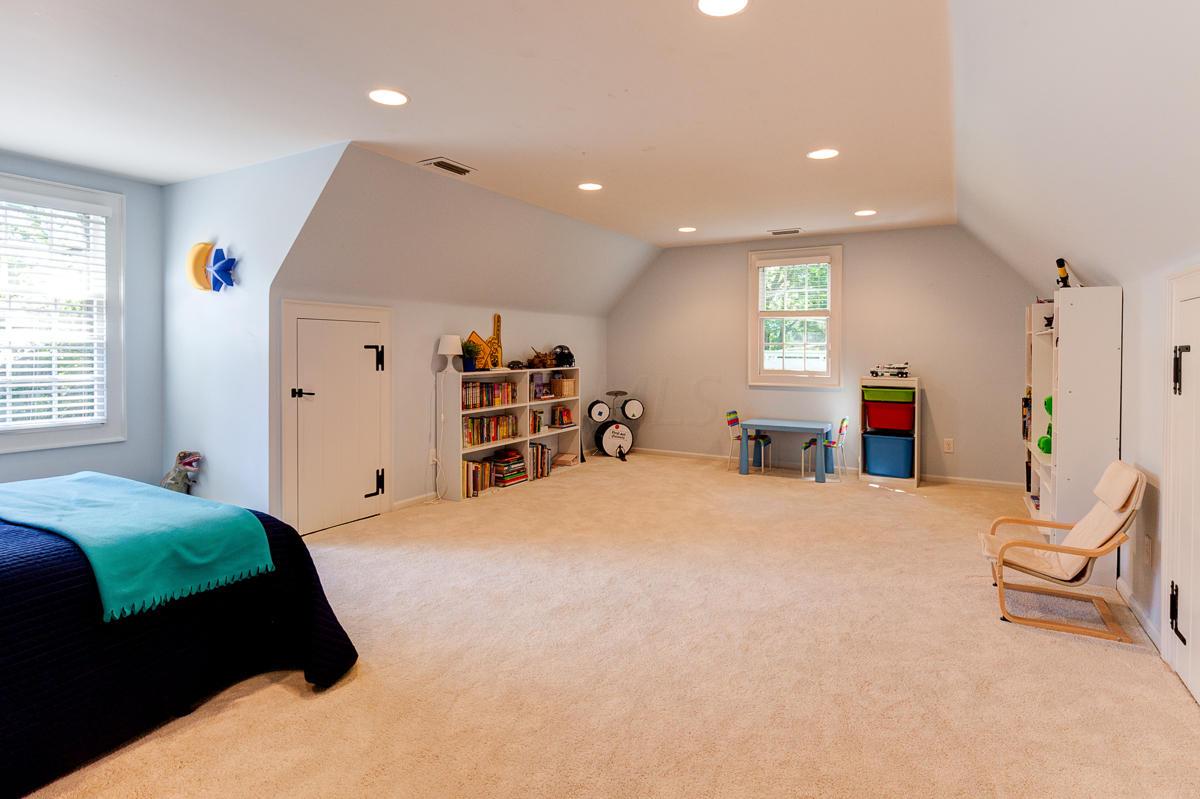 2369 Dorset Road Columbus, OH 43221 - Photo 29 of 36