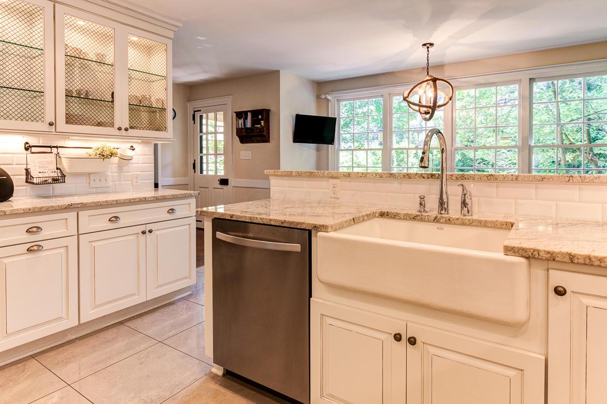 2369 Dorset Road Columbus, OH 43221 - Photo 9 of 36