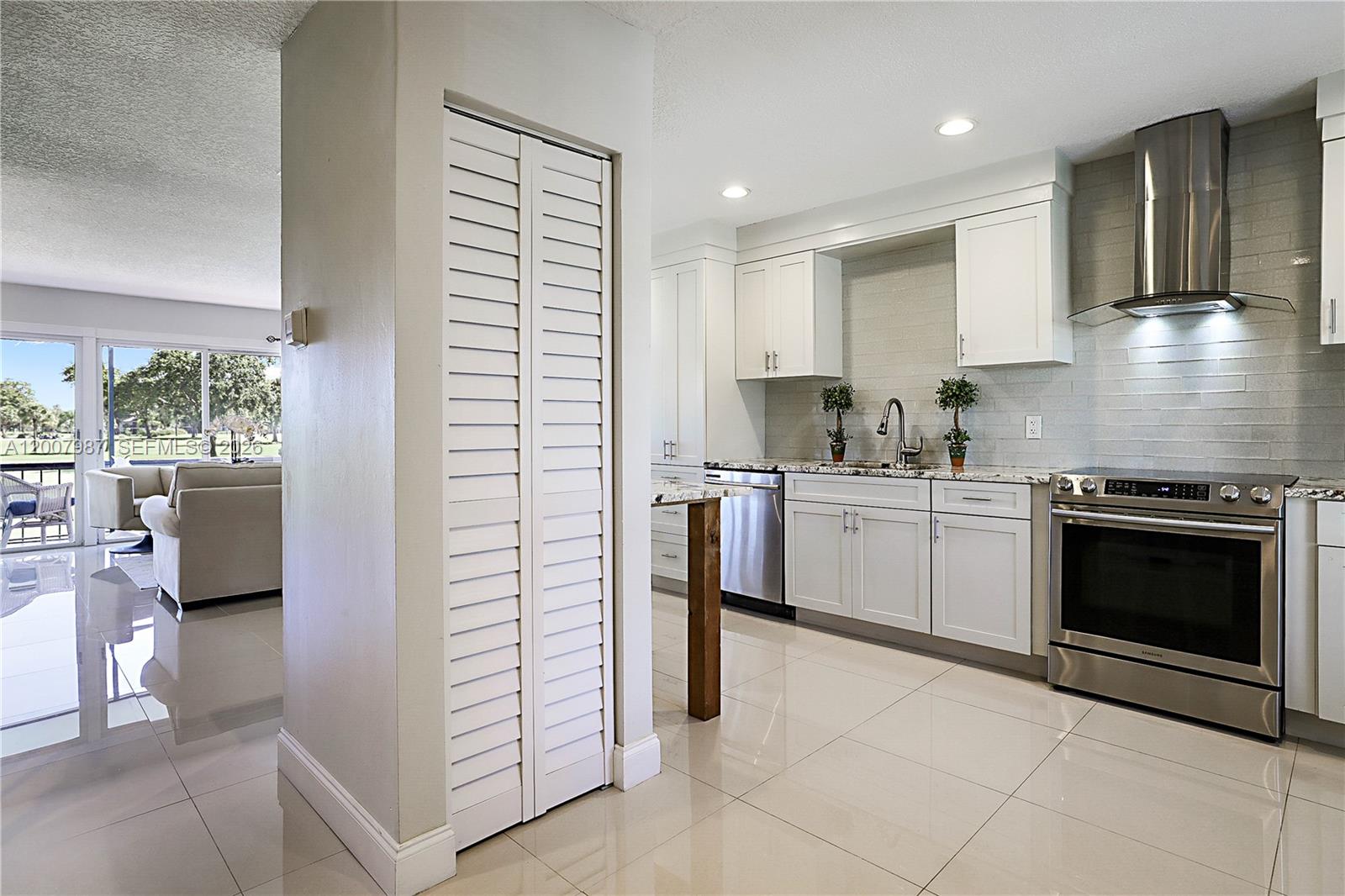 9169 Southeast Riverfront Terrace, Unit M Jupiter, FL 33469 - Photo 12 of 37
