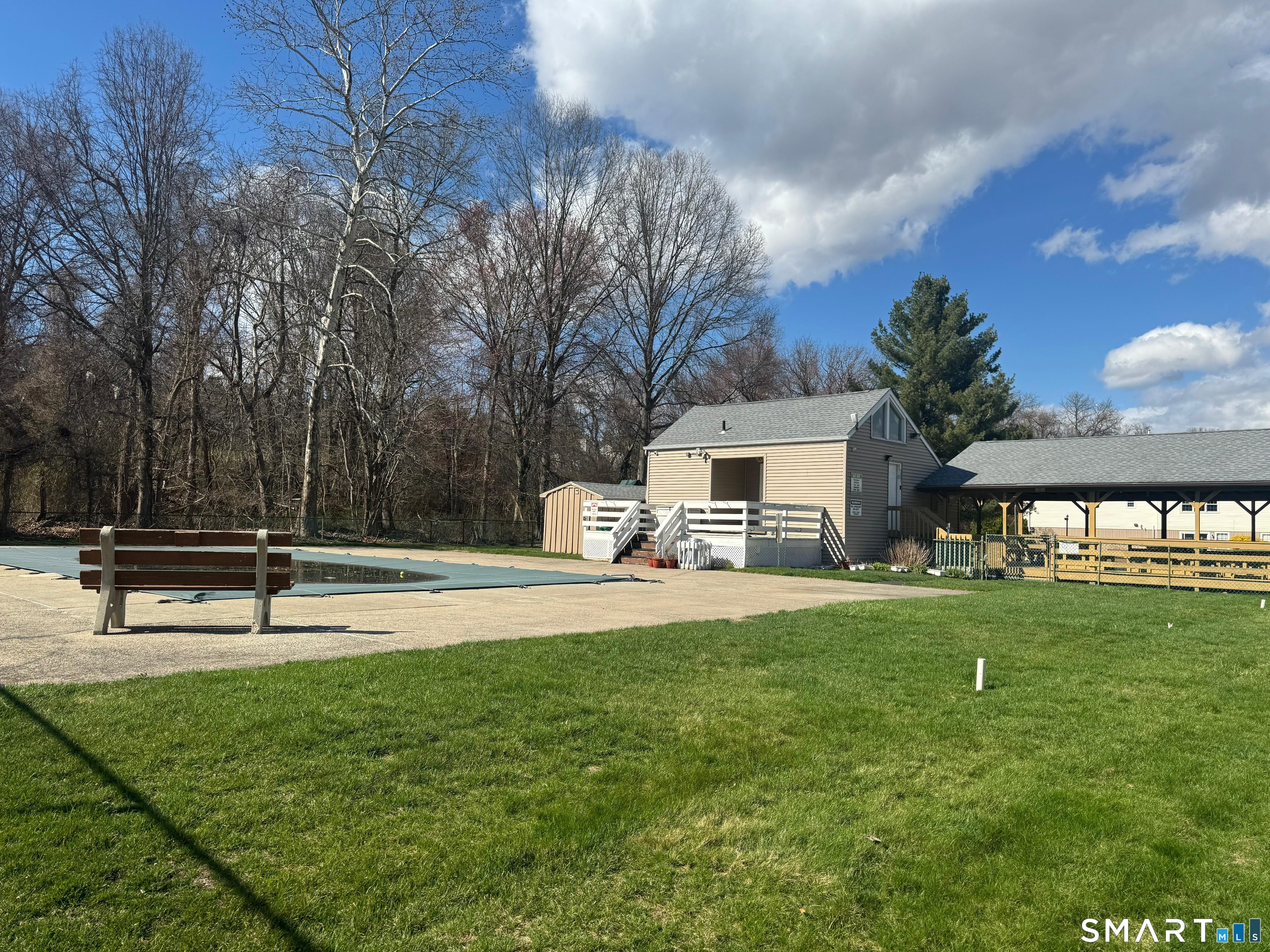 88 East Gate Lane, Unit 88 Hamden, CT 06514 - Photo 55 of 62 a view of a house with a yard and sitting area