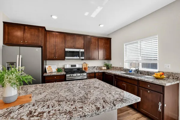 $689,000 | 2108 McNary Place, Woodland, CA 95776