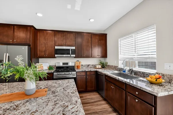 $689,000 | 2108 McNary Place, Woodland, CA 95776