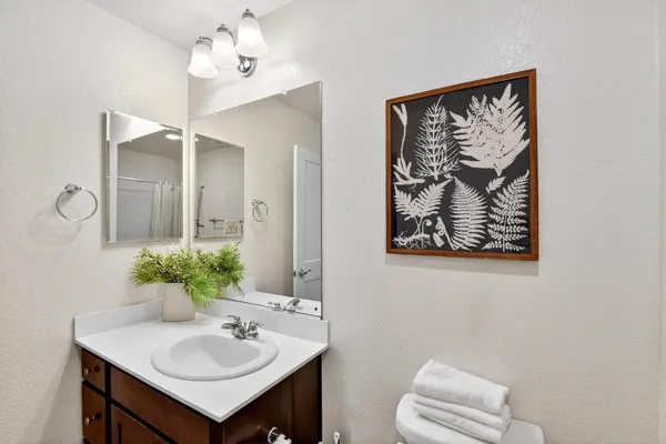 $689,000 | 2108 McNary Place, Woodland, CA 95776