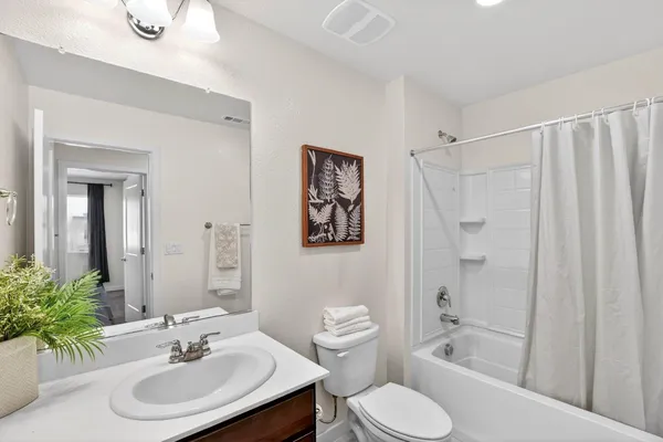 $689,000 | 2108 McNary Place, Woodland, CA 95776