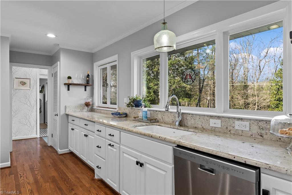 741 Country Club Road Mount Airy, NC 27030 - Photo 9 of 37 Gallery Image 9