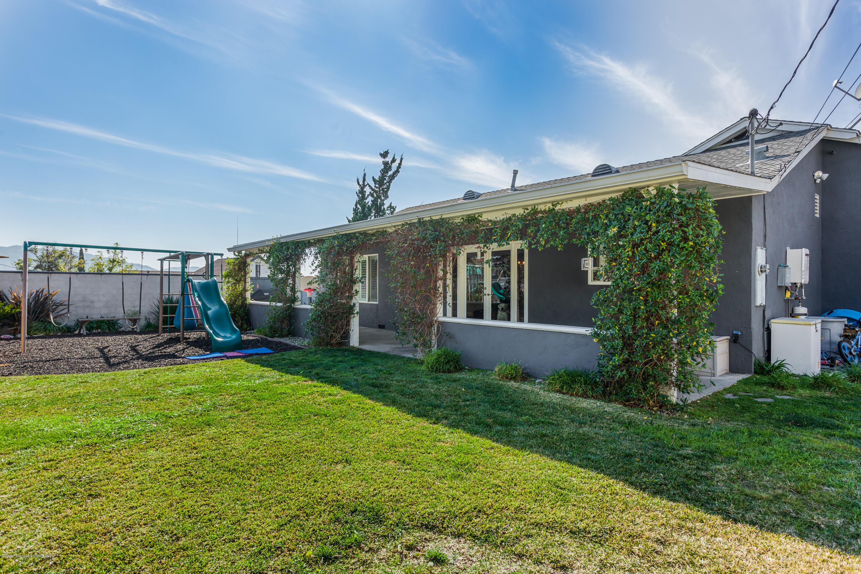 10436 Glory Avenue Tujunga, CA 91042 - Photo 16 of 17 10436 Glory Ave-030