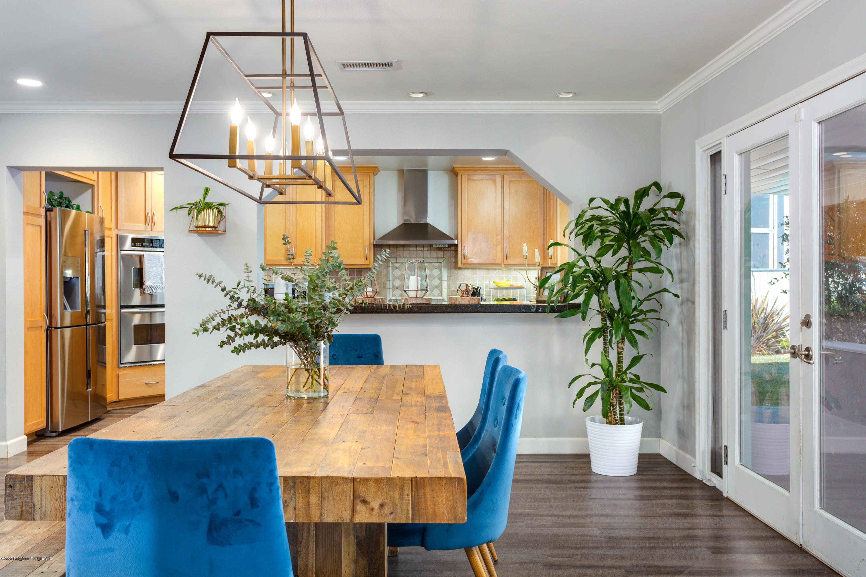 10436 Glory Avenue Tujunga, CA 91042 - Photo 7 of 17 10436 Glory Ave-012