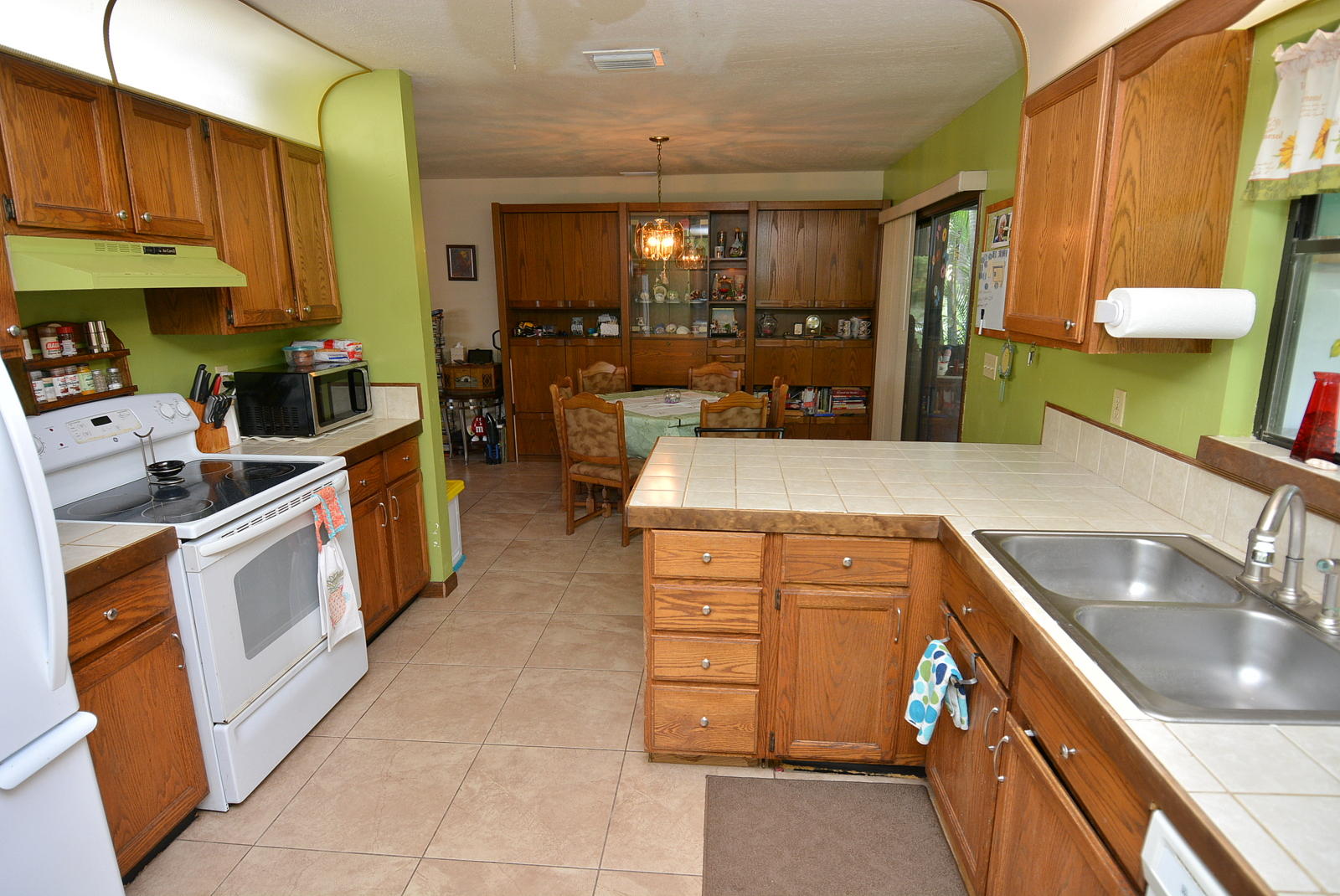 5707 Raintree Trail Fort Pierce, FL 34982 - Photo 14 of 38 Kitchen