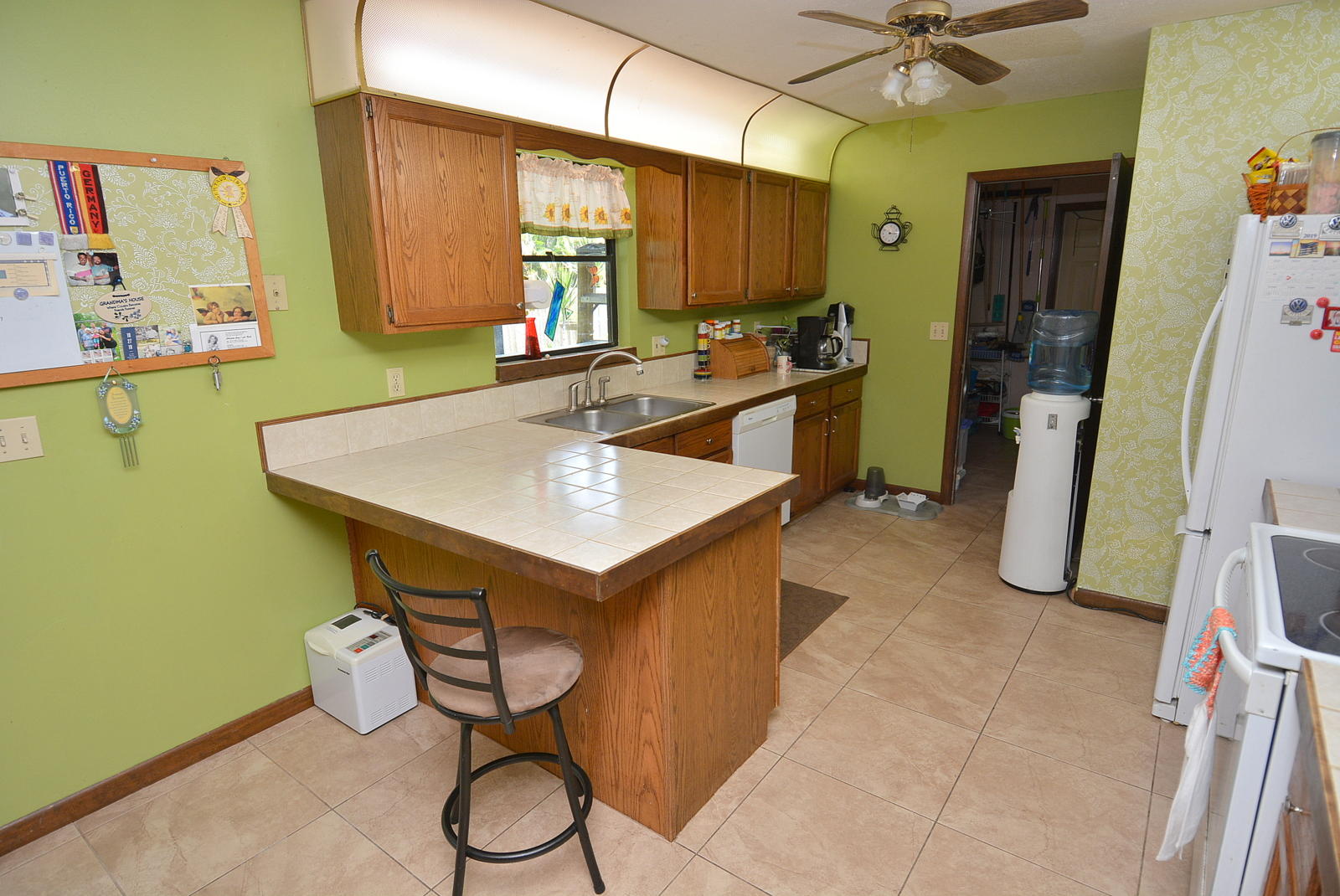 5707 Raintree Trail Fort Pierce, FL 34982 - Photo 9 of 38 Kitchen