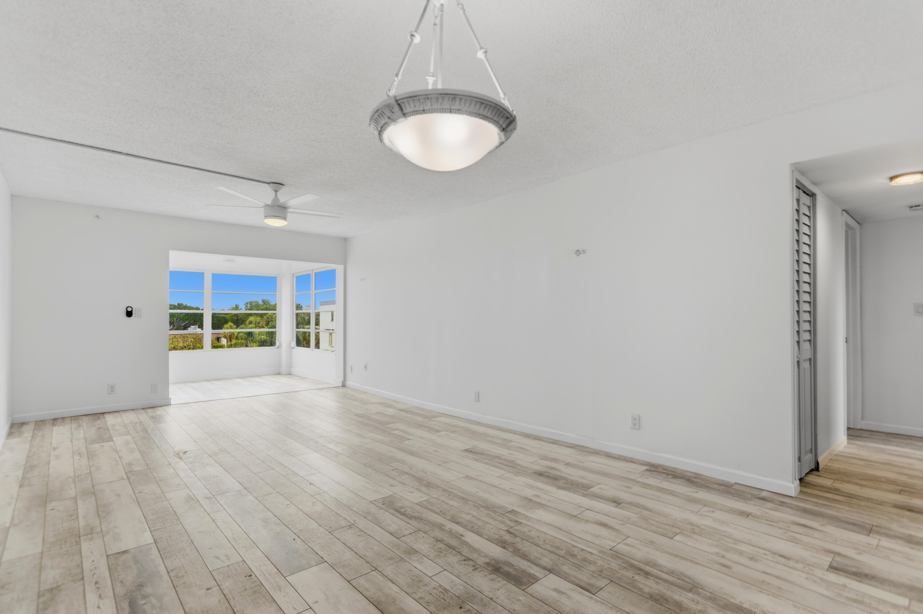 9233 Southwest 8th Street, Unit 404 Boca Raton, FL 33428 - Photo 12 of 37 585A2161