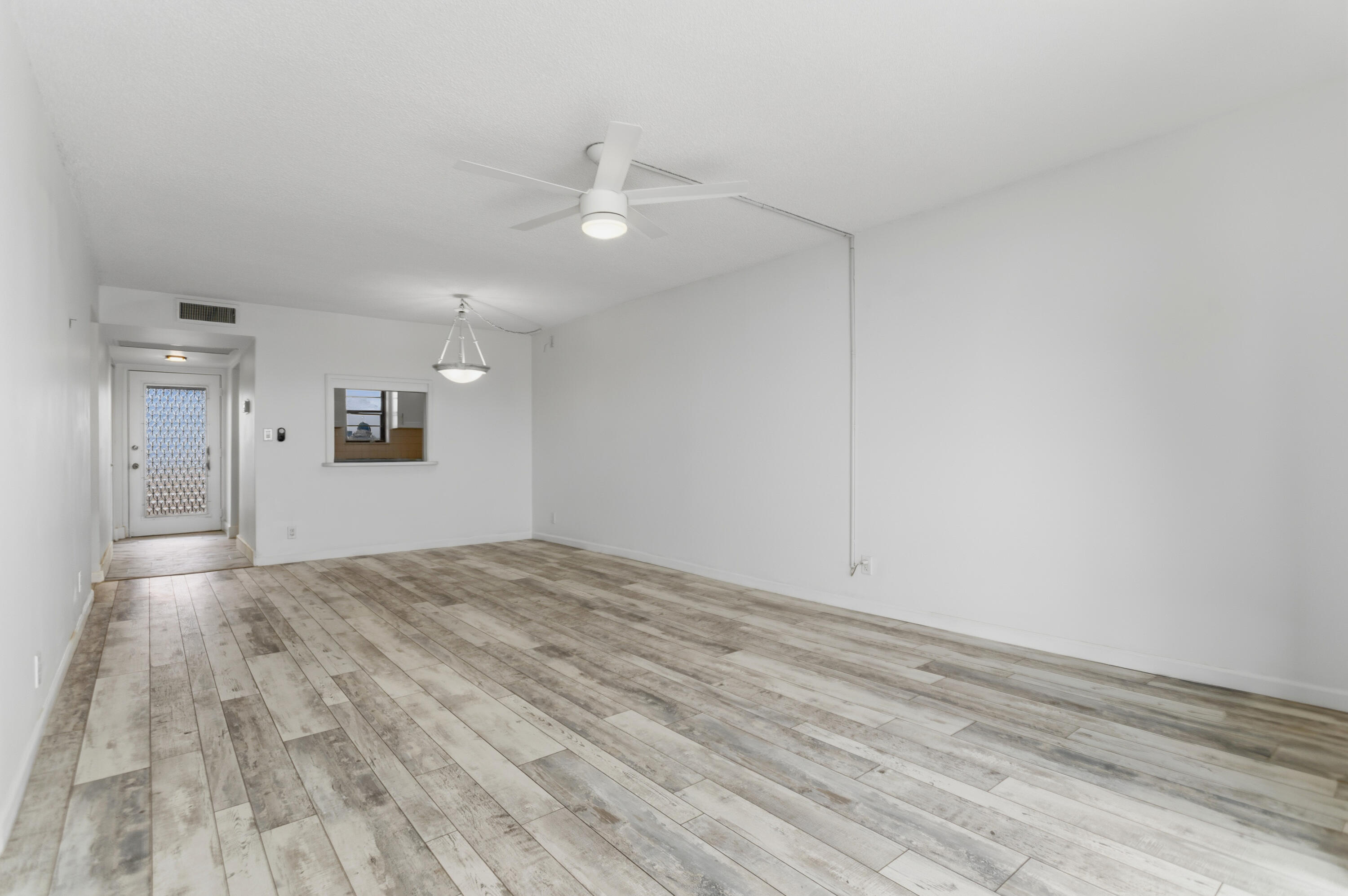 9233 Southwest 8th Street, Unit 404 Boca Raton, FL 33428 - Photo 13 of 37 585A2173