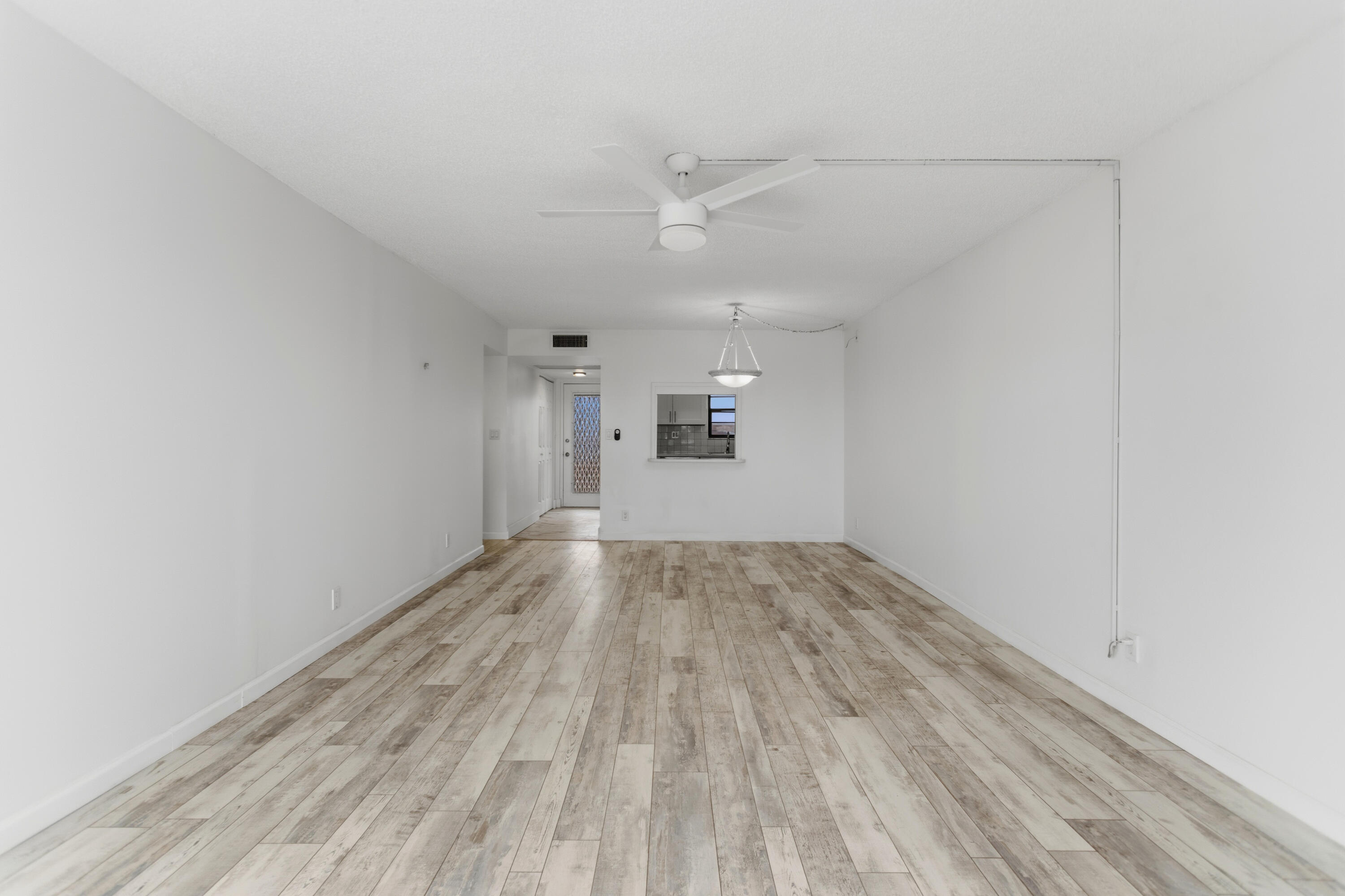 9233 Southwest 8th Street, Unit 404 Boca Raton, FL 33428 - Photo 14 of 37 585A2170