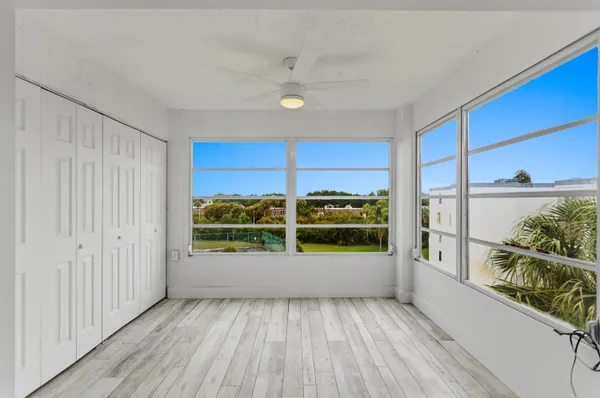 $2,000 | 9233 Southwest 8th Street, Unit 404, Boca Raton, FL 33428