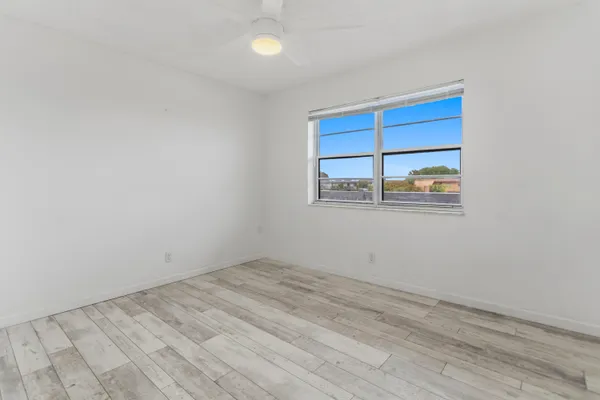 $2,000 | 9233 Southwest 8th Street, Unit 404, Boca Raton, FL 33428