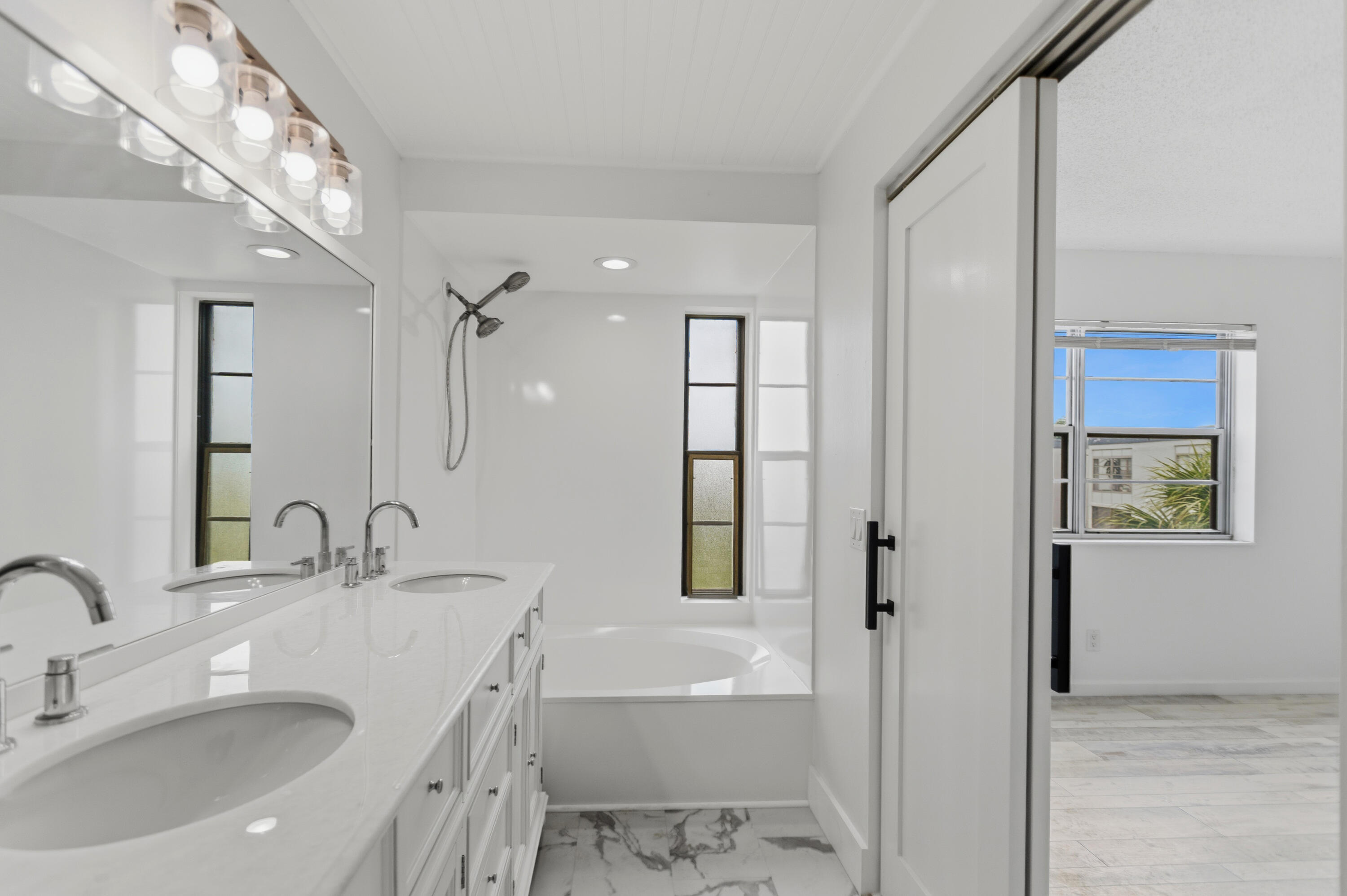 9233 Southwest 8th Street, Unit 404 Boca Raton, FL 33428 - Photo 35 of 37 585A2254
