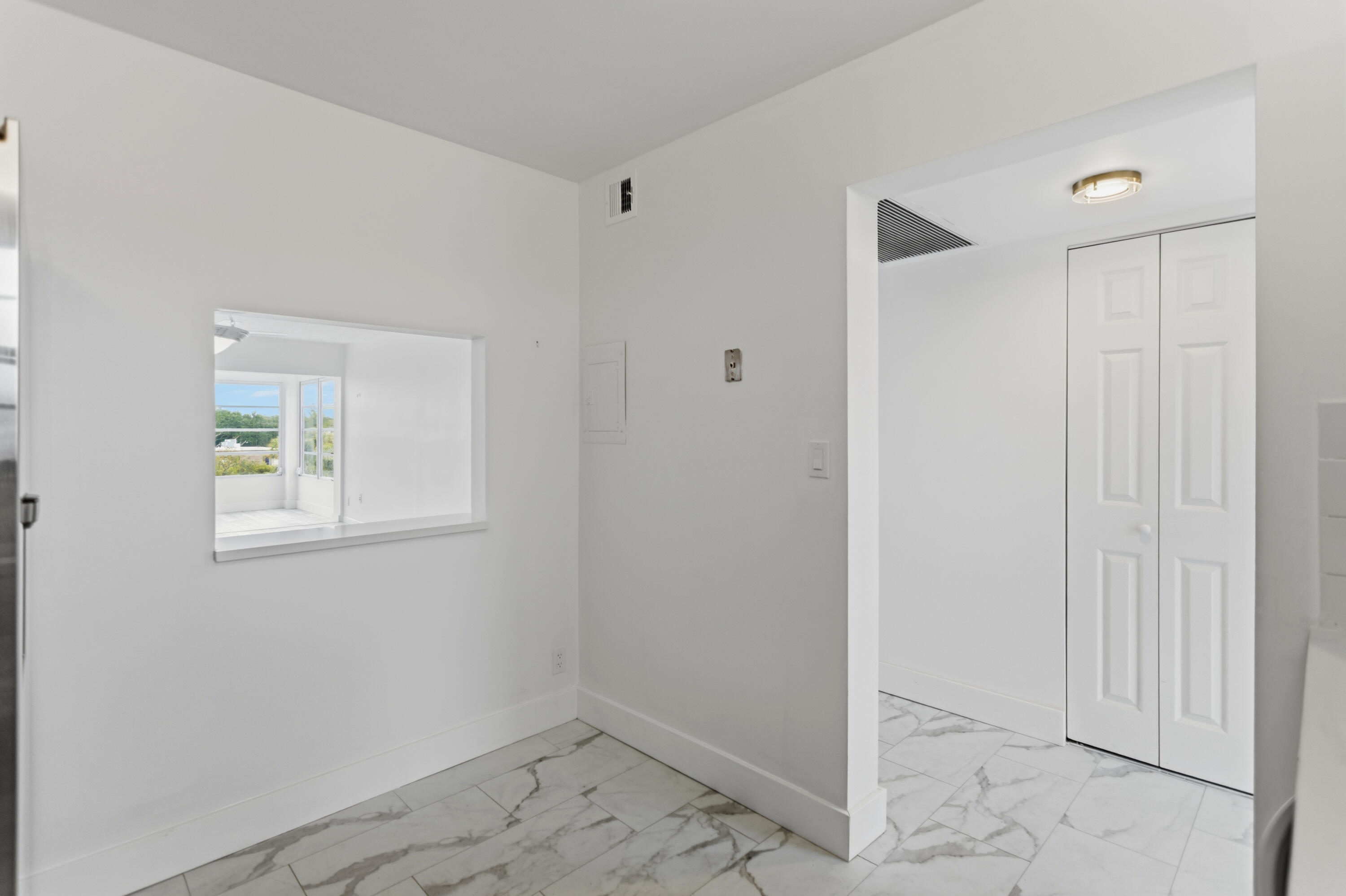 9233 Southwest 8th Street, Unit 404 Boca Raton, FL 33428 - Photo 7 of 37 585A2143