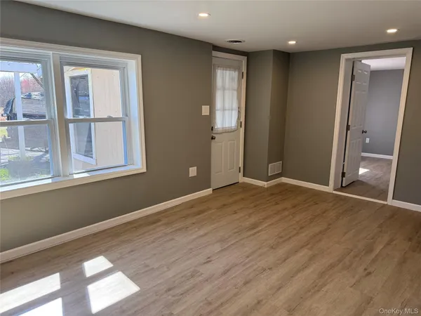 $2,200 | 2126 Highway 17K, Unit 3, Montgomery, NY 12549