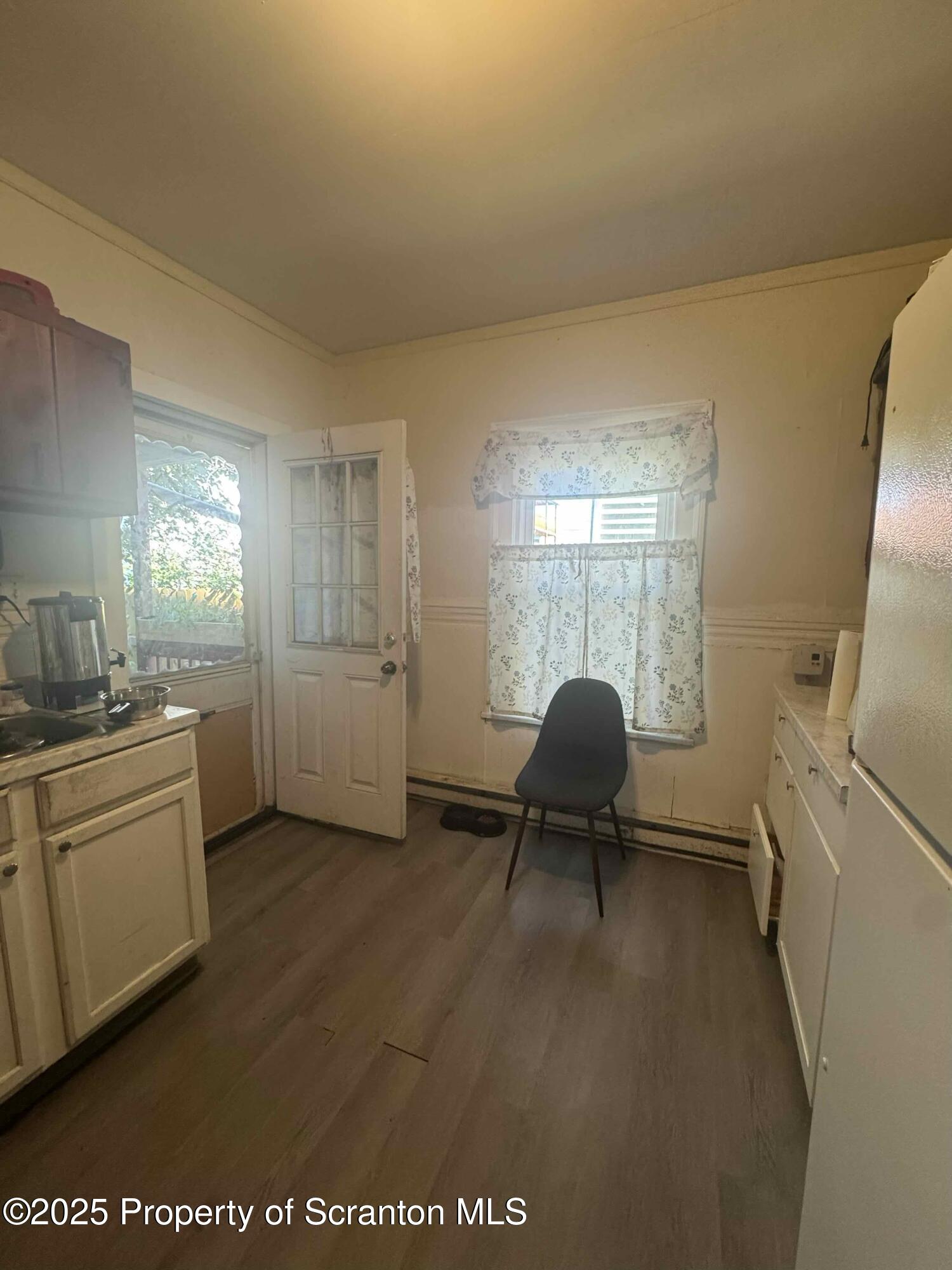 416 South Edwards Court Scranton, PA 18504 - Photo 8 of 13 a workspace with furniture