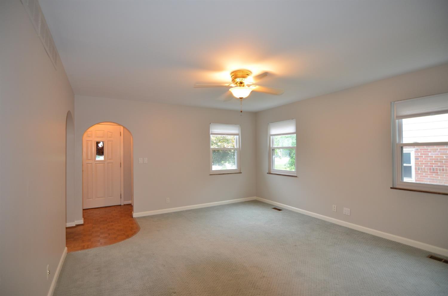 7235 Hosbrook Road Cincinnati, OH 45243 - Photo 8 of 18 Gallery Image 8