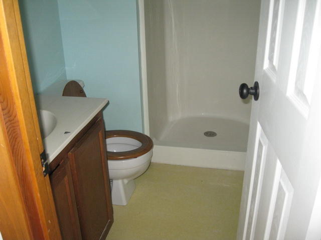 2235 Valleydale Road Salem, VA 24153 - Photo 12 of 19 IMG_2188_53