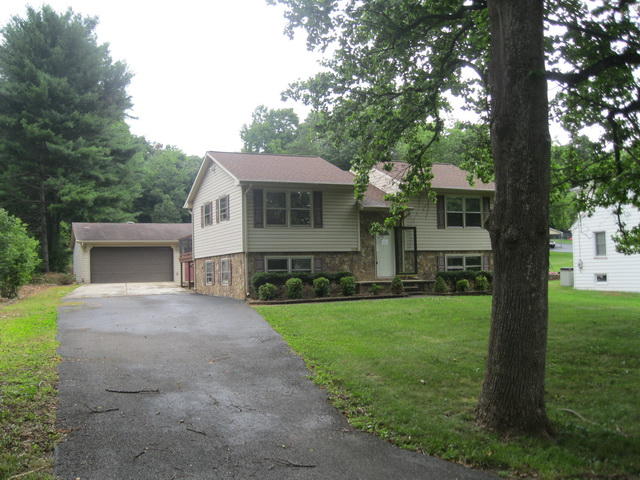 2235 Valleydale Road Salem, VA 24153 - Photo 19 of 19 IMG_2188_78