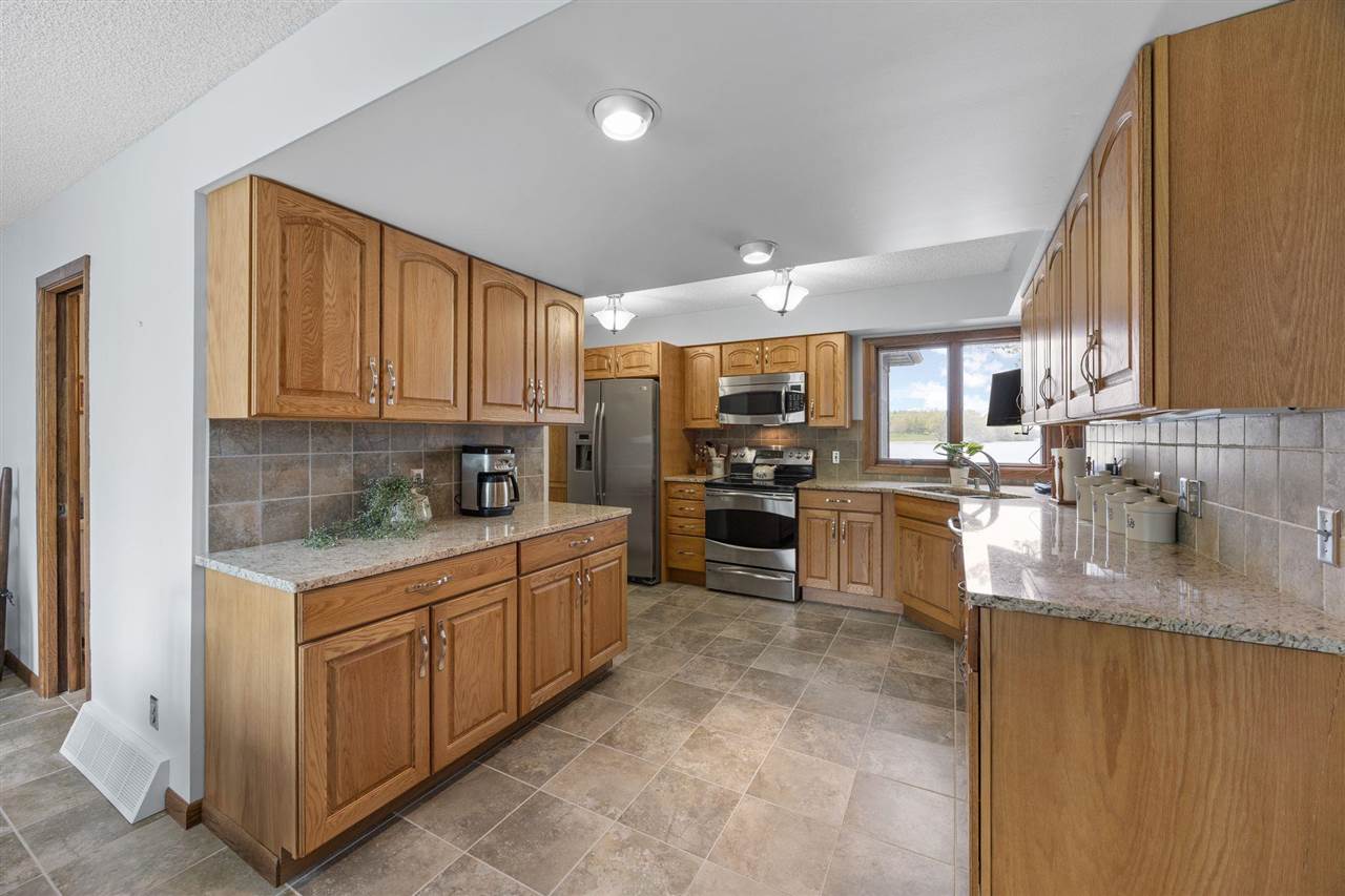 3796 Cottage Reserve Road Northeast Solon, IA 52333 - Photo 17 of 53 Gallery Image 17