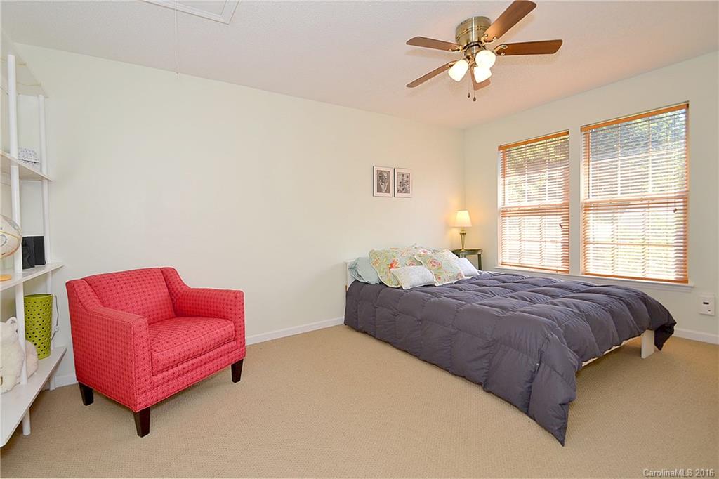 11408 Coreopsis Road Charlotte, NC 28213 - Photo 12 of 17 Gallery Image 12