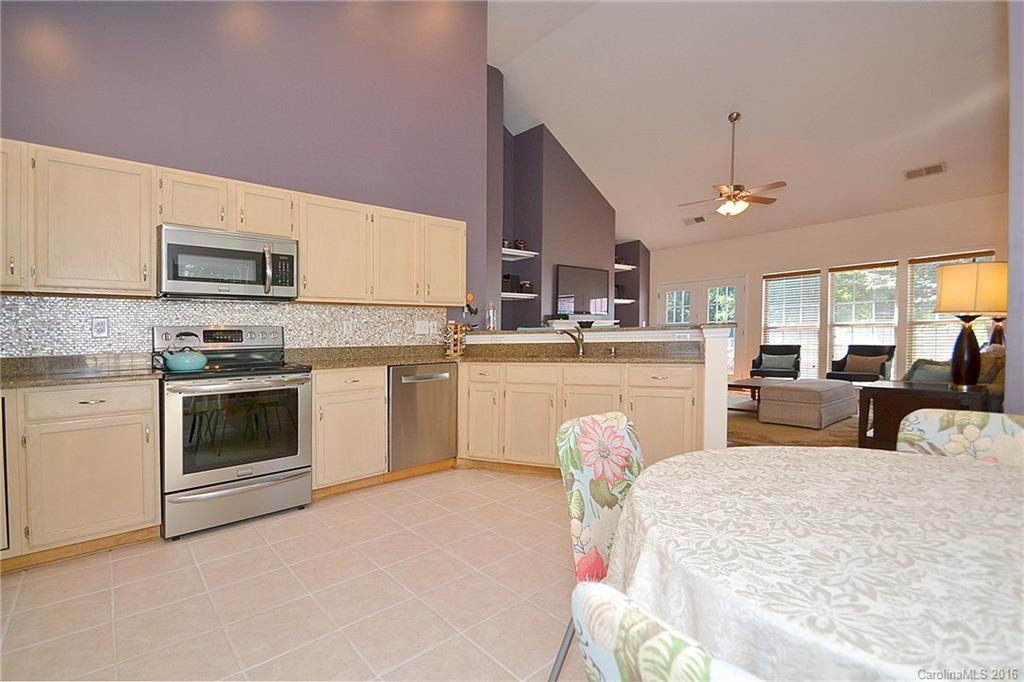 11408 Coreopsis Road Charlotte, NC 28213 - Photo 4 of 17 Gallery Image 4